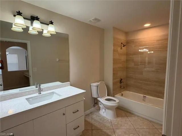 3527 NE 19th  PL, Cape Coral, FL 33909