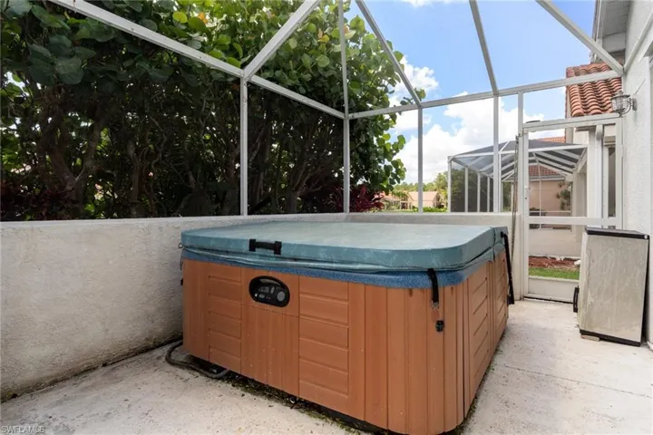 360 Pindo Palm Dr, Naples, Florida 34104