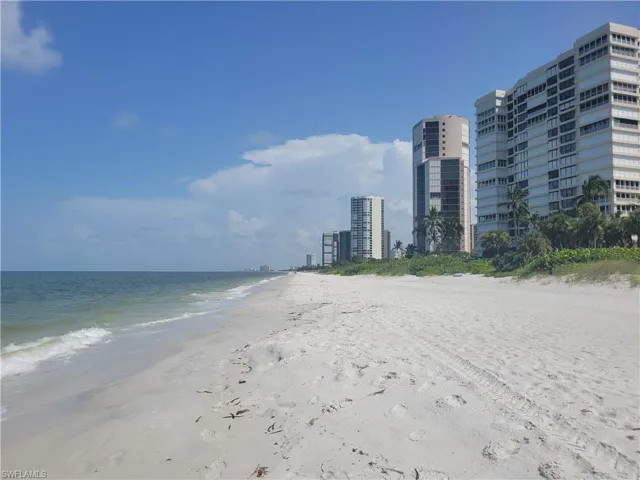 Park Shore beach
