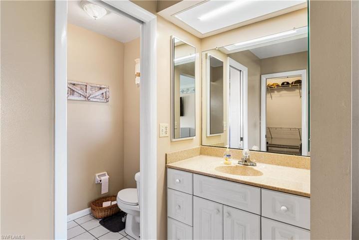 En-suite bathroom.