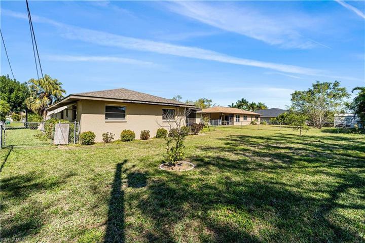 Huge fenced-in backyard.