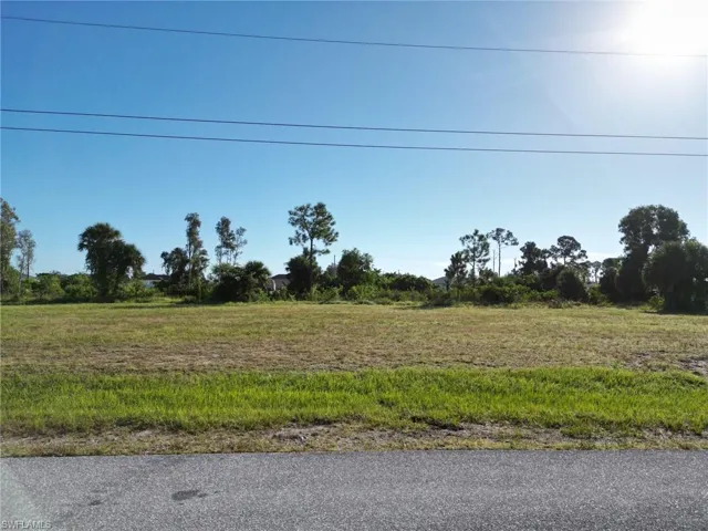 3745 Ne 14th Pl, Cape Coral, Florida 33909