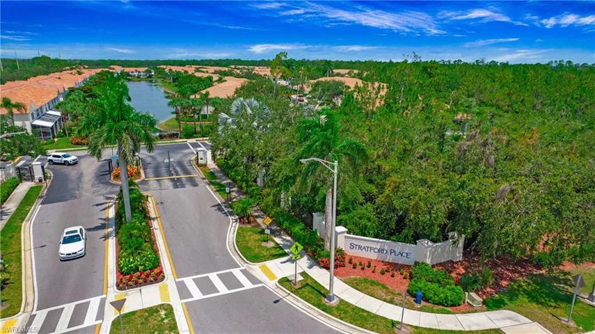 880  Hampton  CIR, Naples, FL 34105