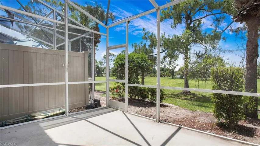 880  Hampton  CIR, Naples, FL 34105