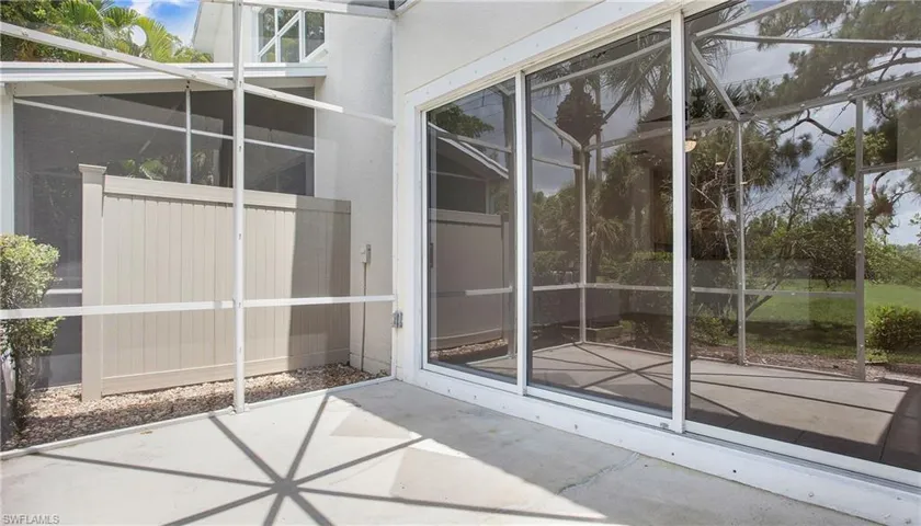 880  Hampton  CIR, Naples, FL 34105