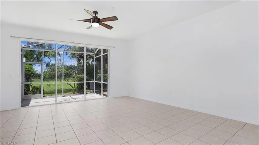 880  Hampton  CIR, Naples, FL 34105