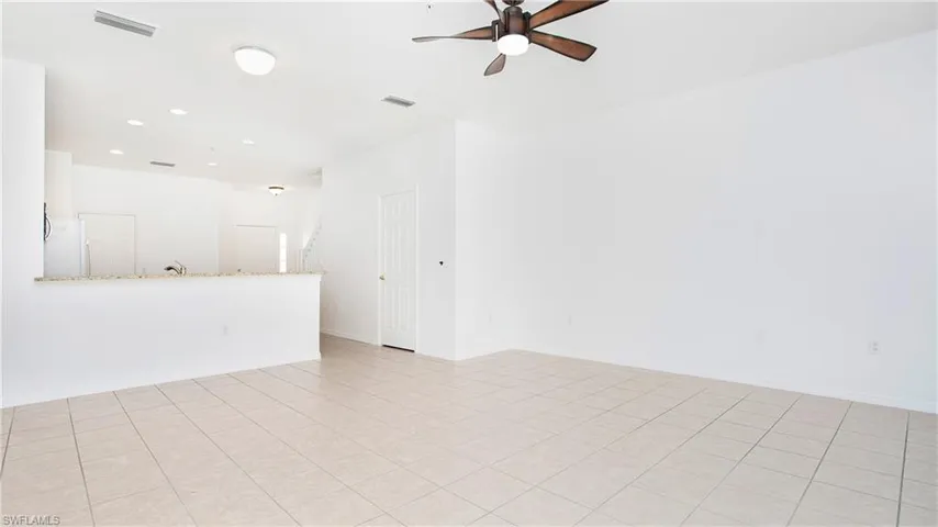 880  Hampton  CIR, Naples, FL 34105