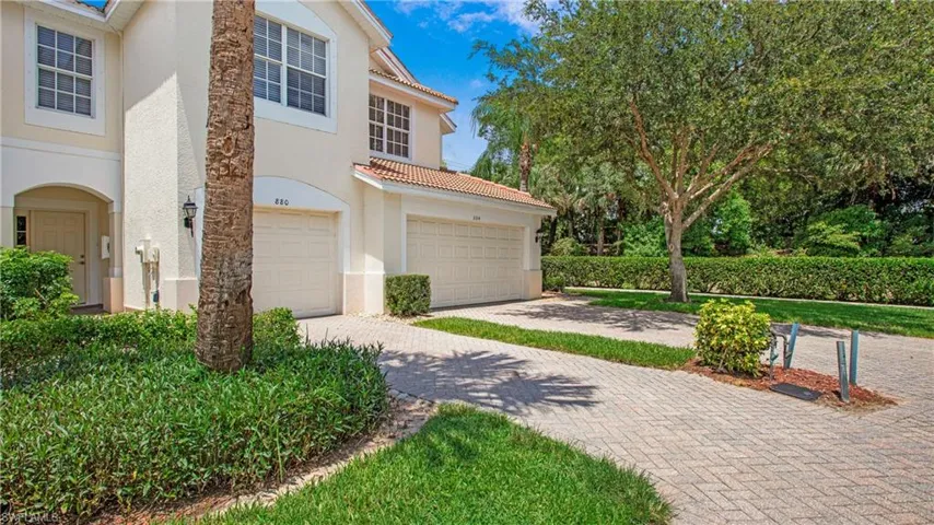 880  Hampton  CIR, Naples, FL 34105