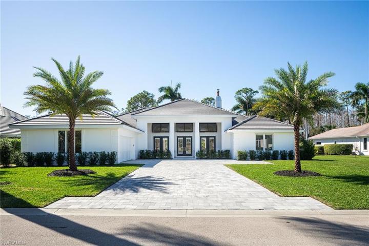 739  Saint Georges  CT, Naples, FL 34110
