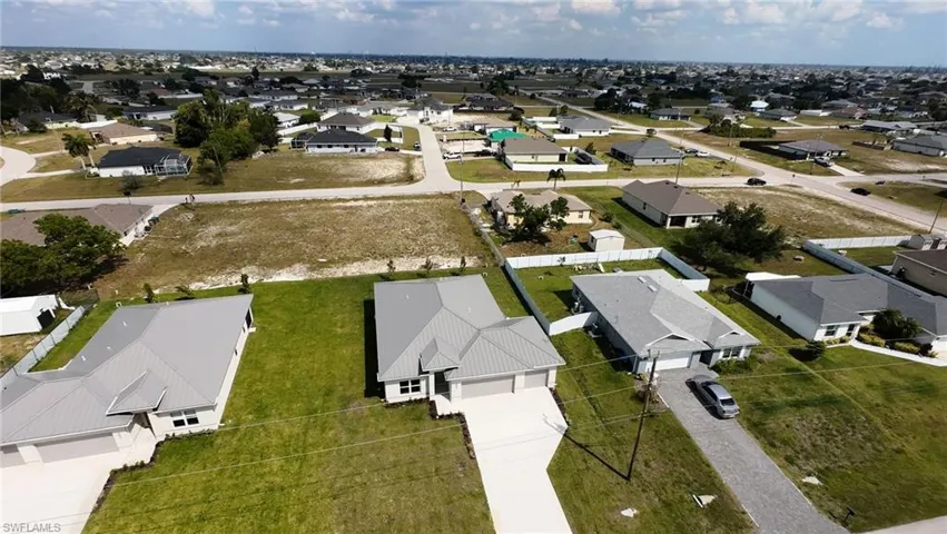 2847 NW 3rd  PL, Cape Coral, FL 33993