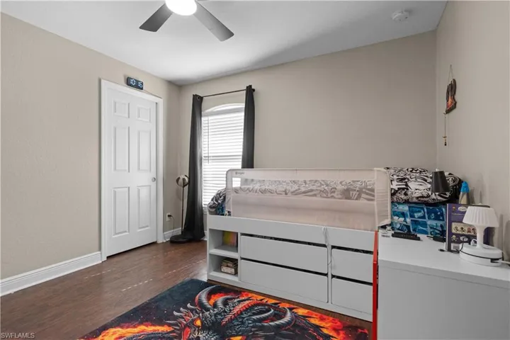 4th bedroom also has a walk-in closet