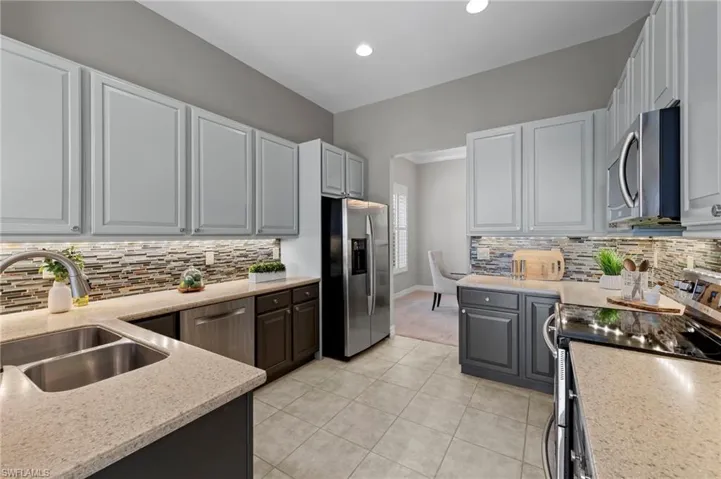 24797 Hollybrier Ln, Bonita Springs, Florida 34134