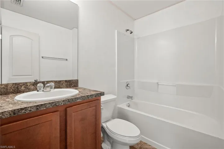 2909 NE 6th  PL, Cape Coral, FL 33909