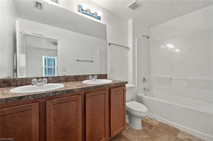 2909 NE 6th  PL, Cape Coral, FL 33909