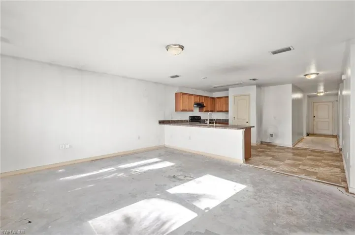 2909 NE 6th  PL, Cape Coral, FL 33909