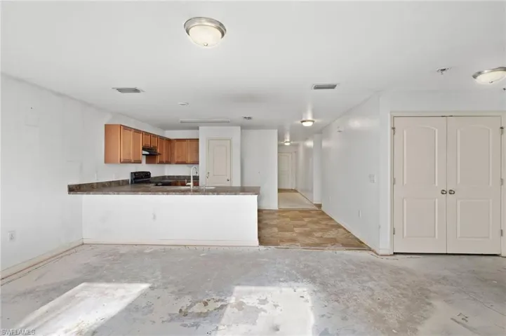 2909 NE 6th  PL, Cape Coral, FL 33909