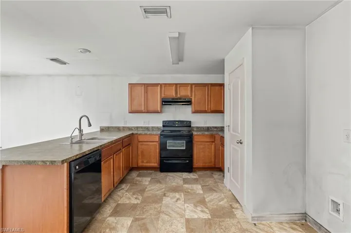 2909 NE 6th  PL, Cape Coral, FL 33909