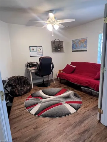 Den/ Office