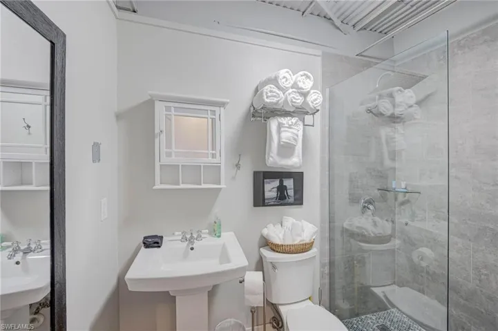 APARTMENT 3