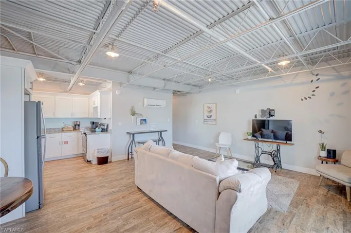 APARTMENT 1