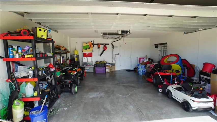 3039 6th Ct, Cape Coral, Florida 33993