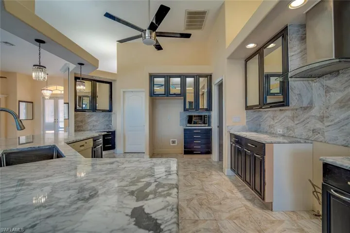 4401 Se 8th Pl, Cape Coral Fl 33904