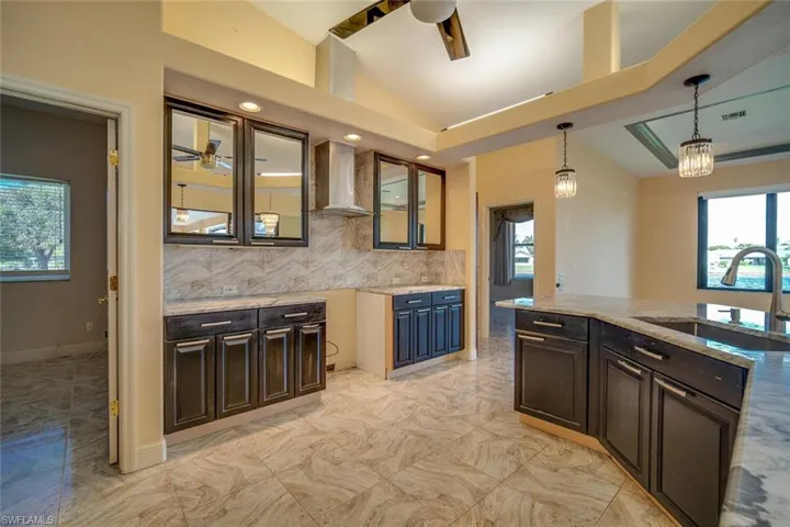 4401 Se 8th Pl, Cape Coral Fl 33904