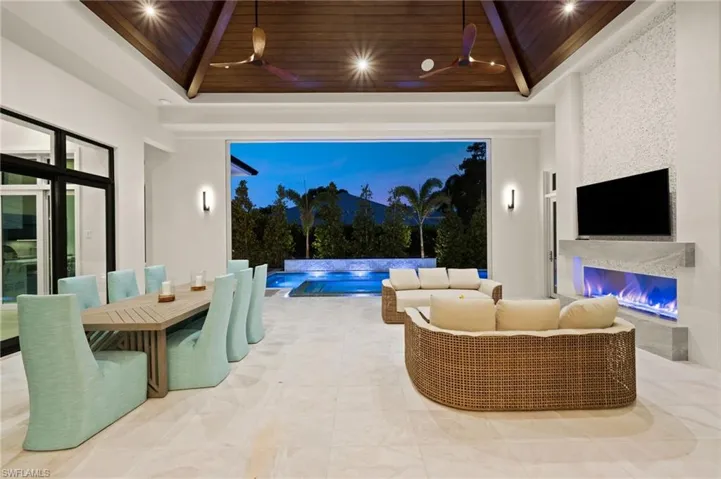 444 Orchid Dr, Naples, Florida 34102