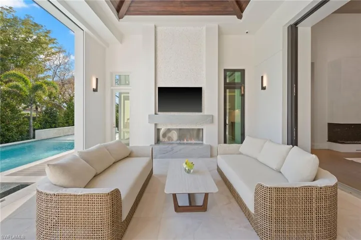 444 Orchid Dr, Naples, Florida 34102