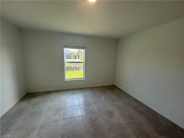 2825 Nw 25 Ln, Cape Coral, Florida 33993