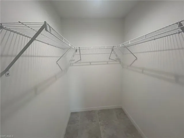 2825 Nw 25 Ln, Cape Coral, Florida 33993