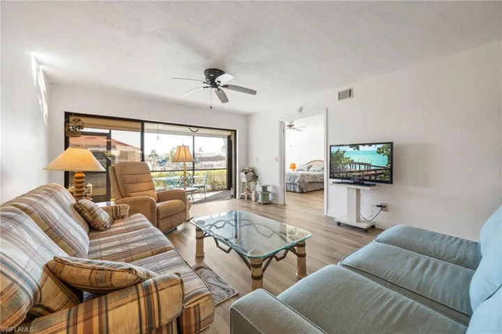902 Sw 48th Ter 103, Cape Coral, Florida 33914