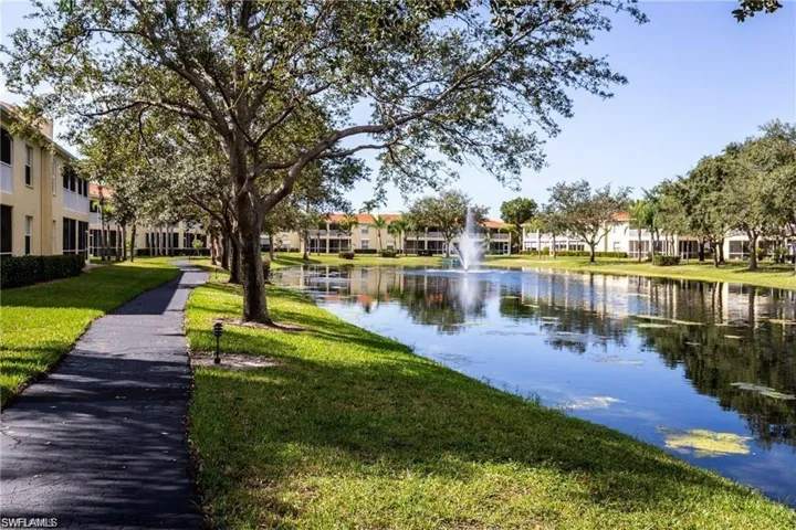 300 Diamond Cir 302, Naples, Florida 34110