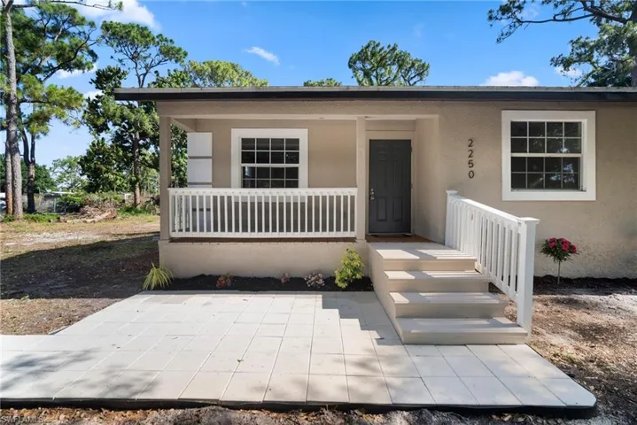 2250  Braidfoot  LN, North Fort Myers, FL 33917