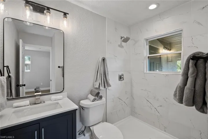 2250  Braidfoot  LN, North Fort Myers, FL 33917
