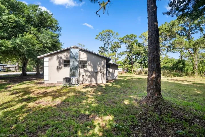 2250  Braidfoot  LN, North Fort Myers, FL 33917