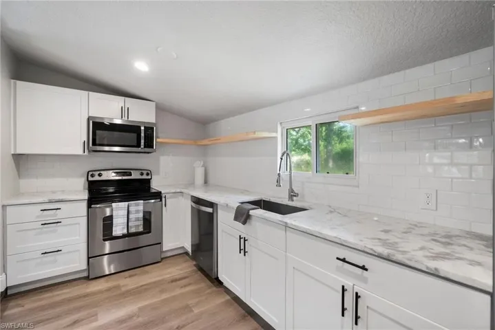 2250  Braidfoot  LN, North Fort Myers, FL 33917