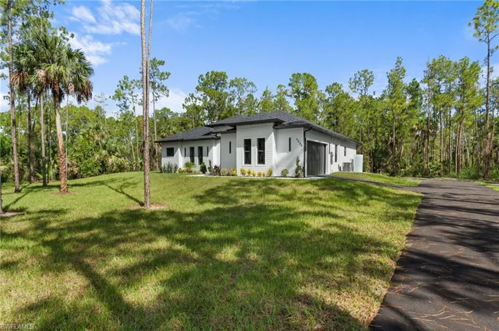 8th 4009 8th Ave Ne, Naples, Florida 34120