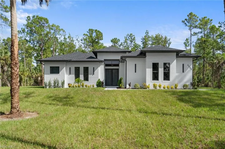 8th 4009 8th Ave Ne, Naples, Florida 34120