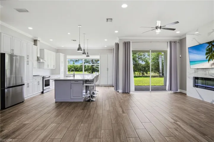 661 Grand Rapids Blvd, Naples, Florida 34120