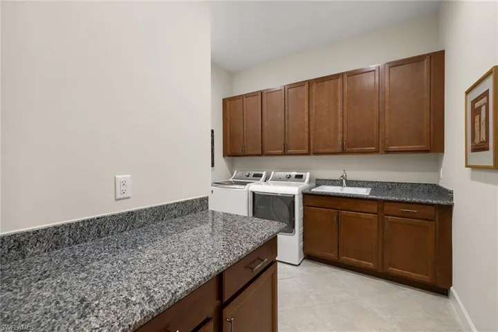 6912  Cay  CT, Naples, FL 34113