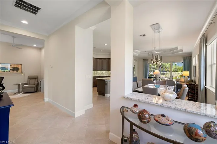 6912  Cay  CT, Naples, FL 34113