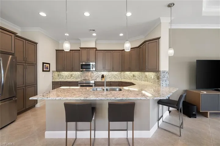 6912  Cay  CT, Naples, FL 34113