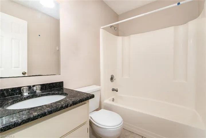 302 Ne 10th Ter, Cape Coral, Florida 33909
