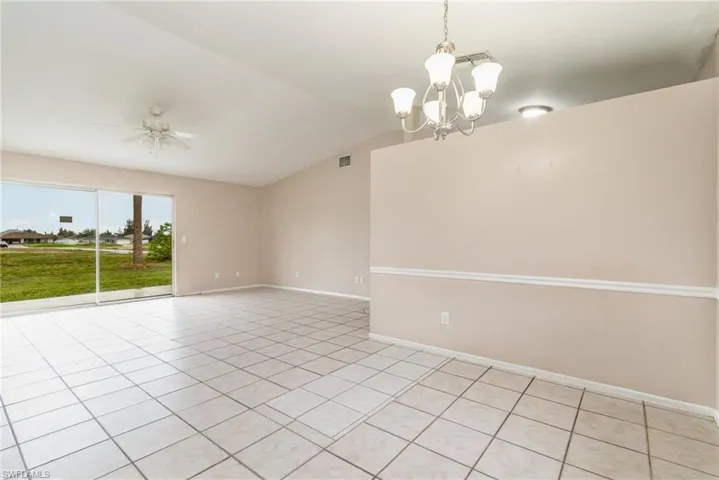 302 Ne 10th Ter, Cape Coral, Florida 33909