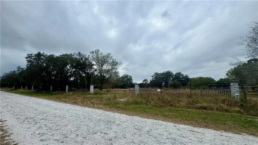 View of dirt / gravel road