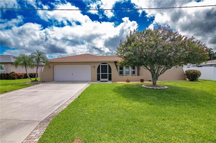 3929 Se 10th Ave, Cape Coral, Florida 33904