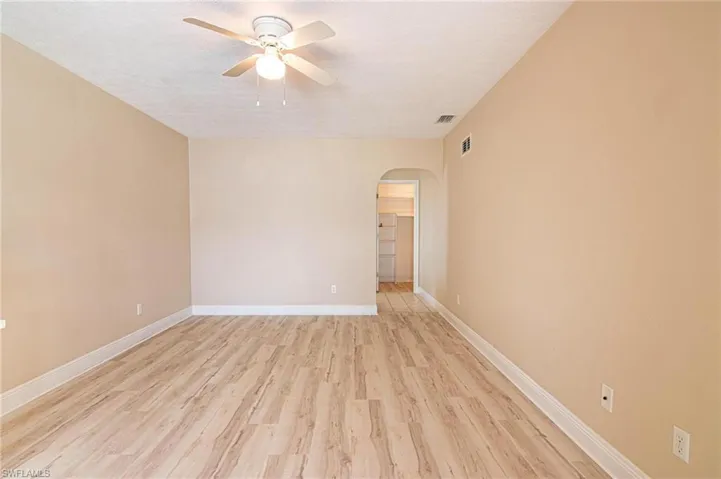 3929 Se 10th Ave, Cape Coral, Florida 33904