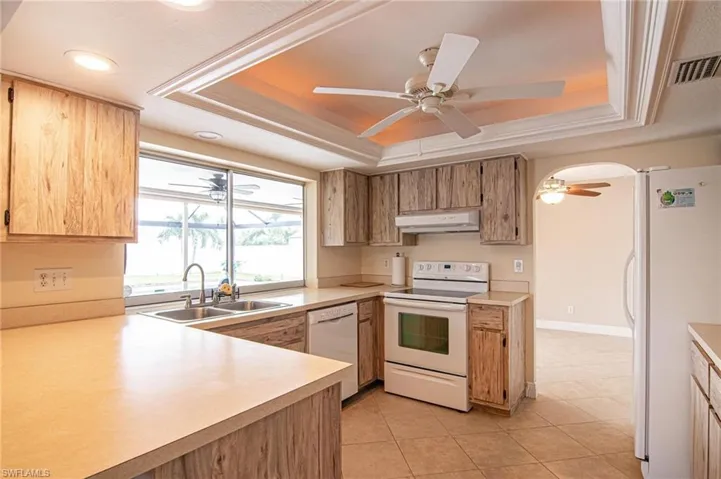 3929 Se 10th Ave, Cape Coral, Florida 33904