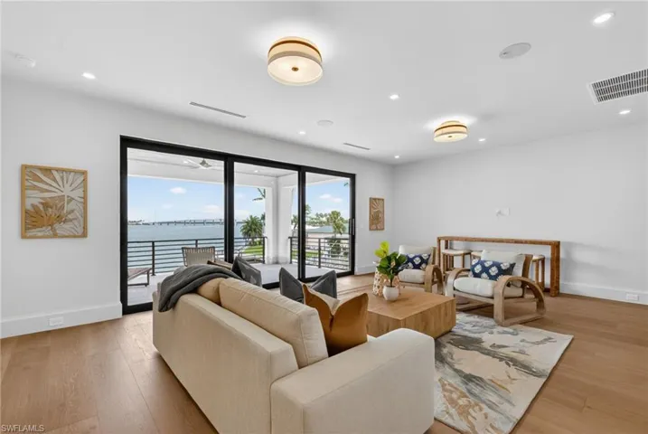 983 Sundrop Ct, Marco Island, Florida 34104
